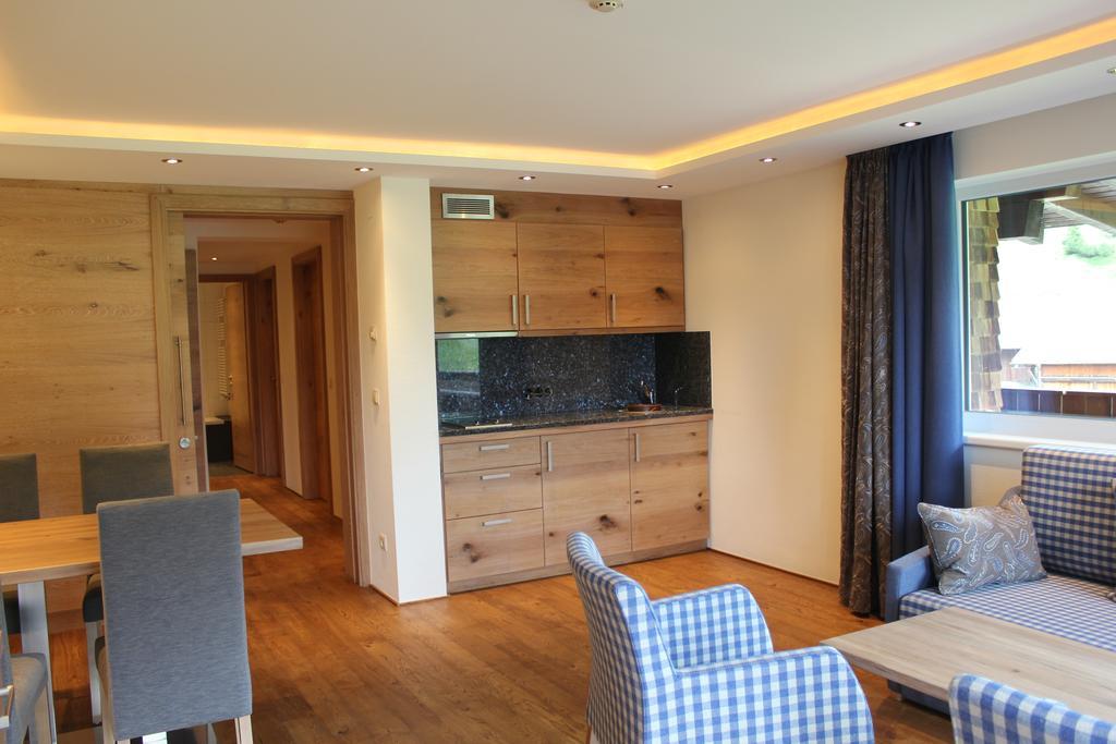 Hotel Garni Laerchenhof Lech am Arlberg Habitación foto